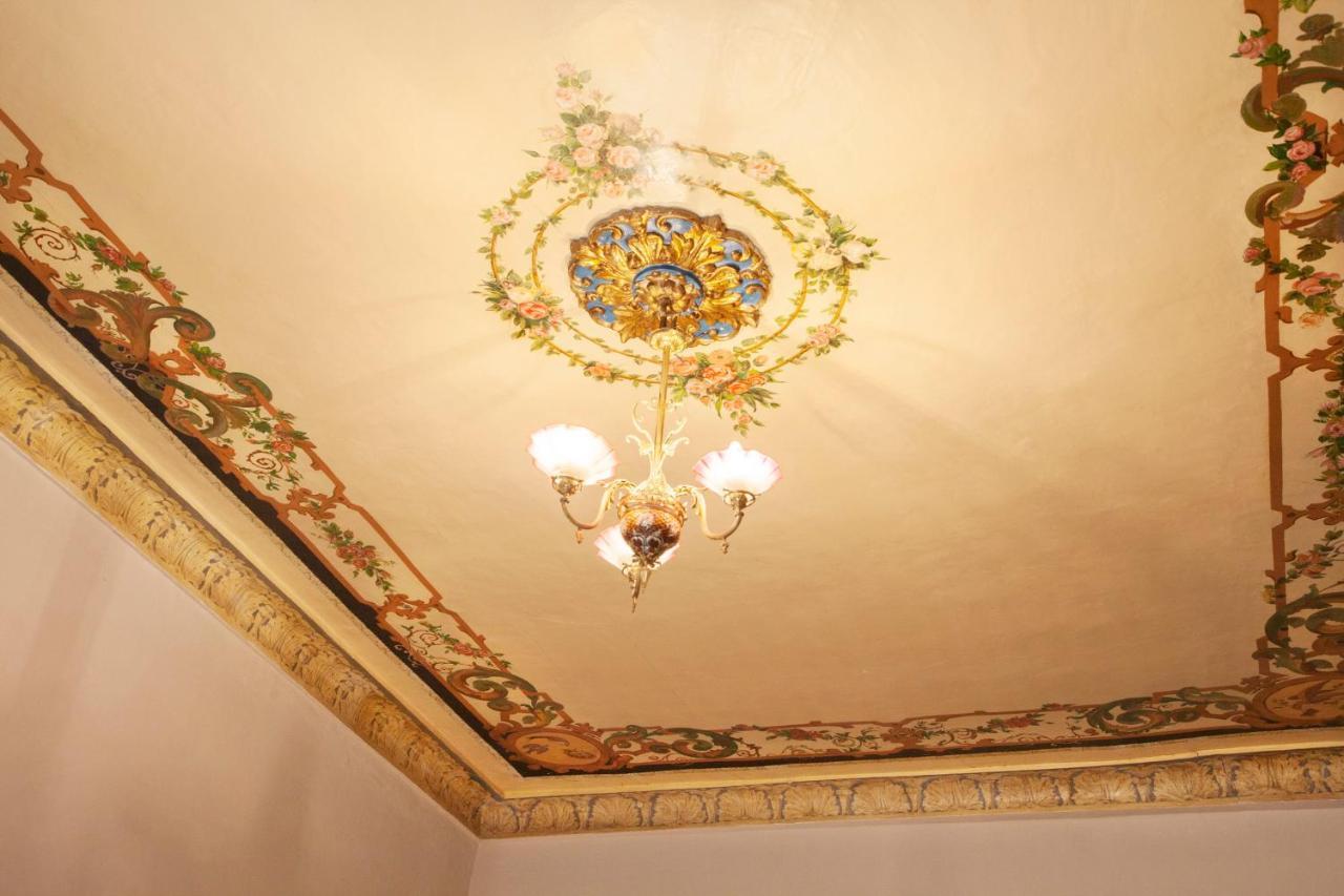 Lo Palauet De La Muralla Μπαλαγέ Εξωτερικό φωτογραφία